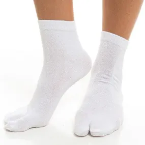 1 Pair - V-Toe Flip Flop Tabi Socks - White Solid Casual by V-Toe Socks, Inc
