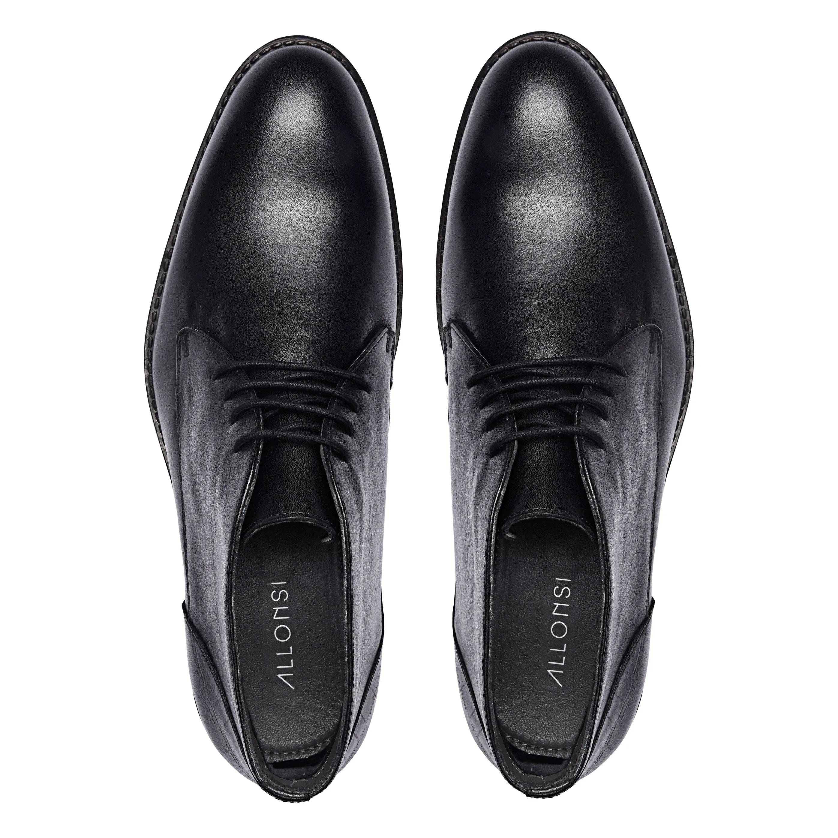 Antoine Plain Toe Chukka Boots