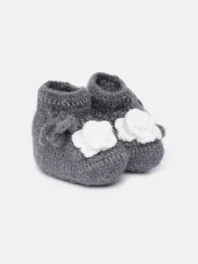 Chutput Kids Woollen Hand Knitted Flower Detailed Booties - Grey