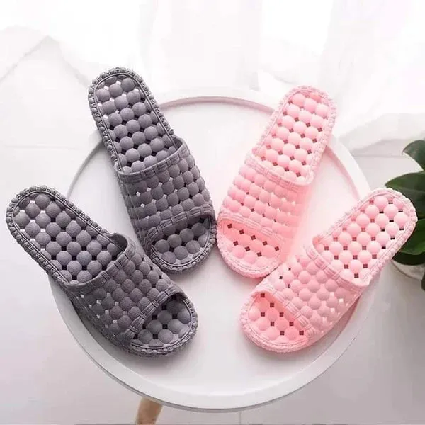 Comfortable bathroom slippers