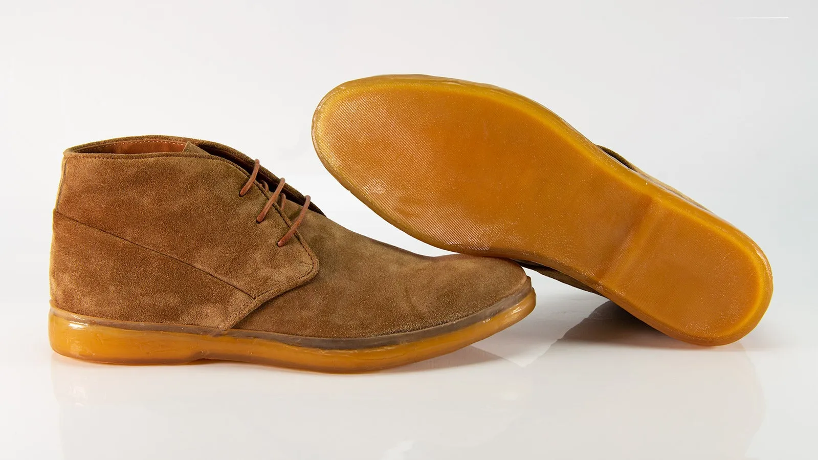 HAMPTON desert-brown suede chukka boots.