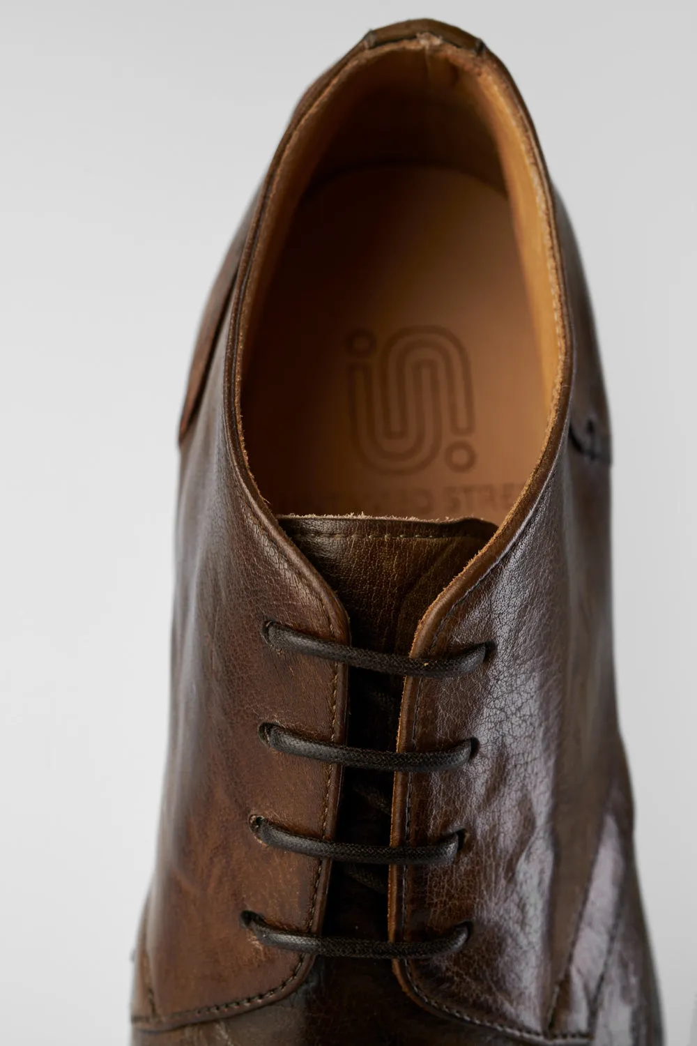 KNIGHTON noble-brown chukka boots.