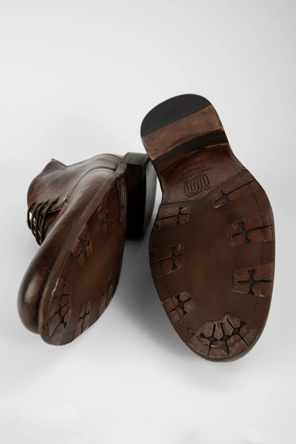 KNIGHTON noble-brown chukka boots.