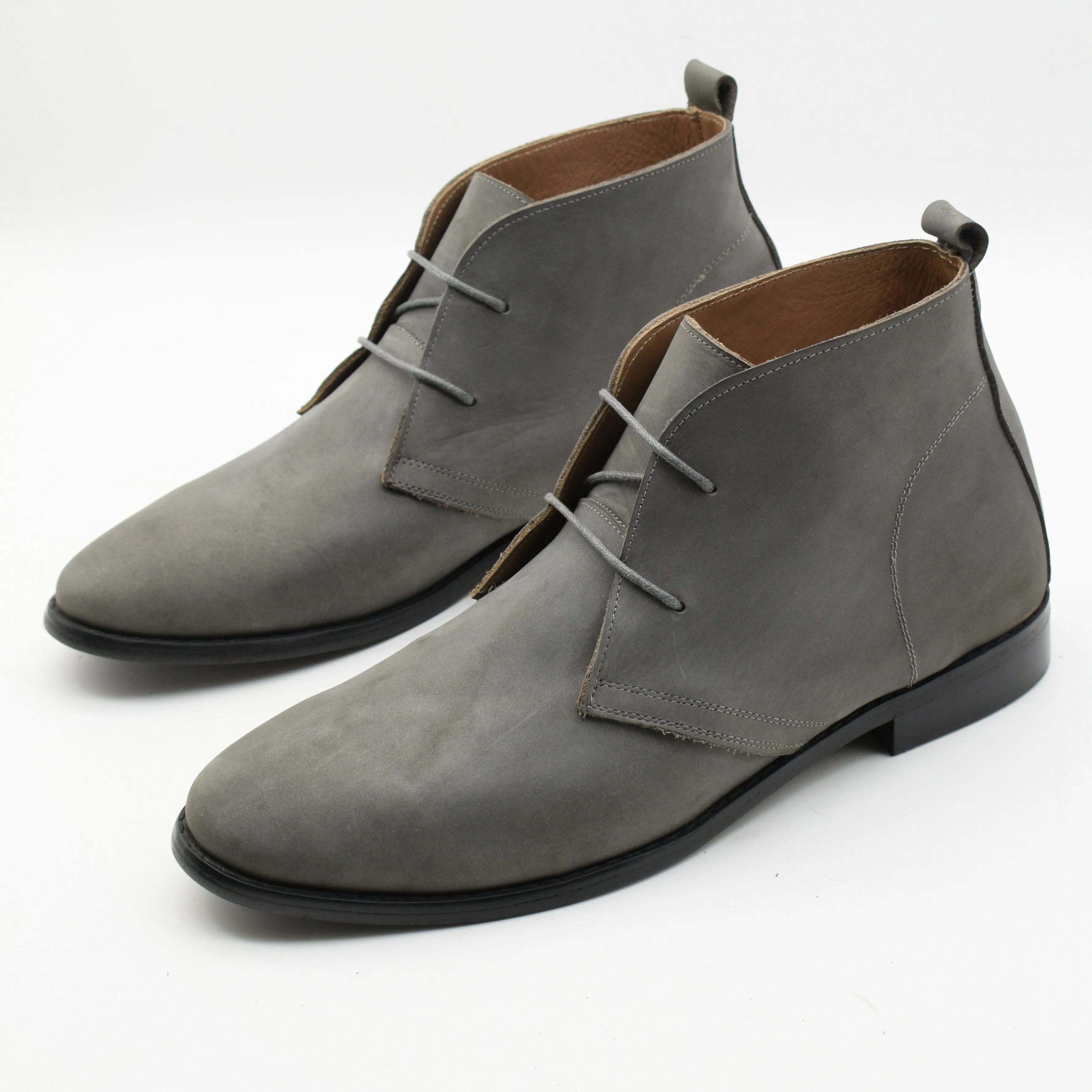 LEATHER CHUKKA BOOTS