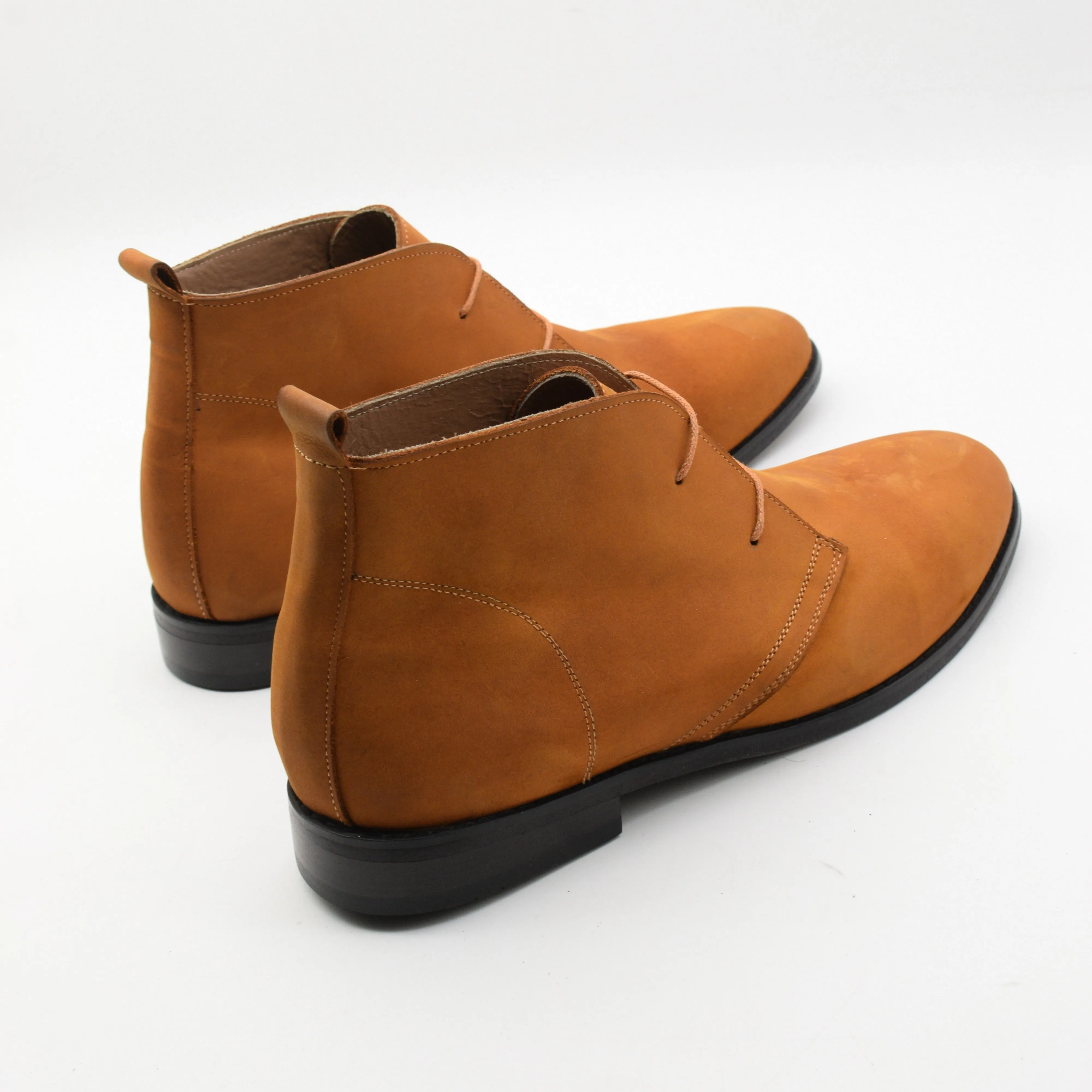 LEATHER CHUKKA BOOTS