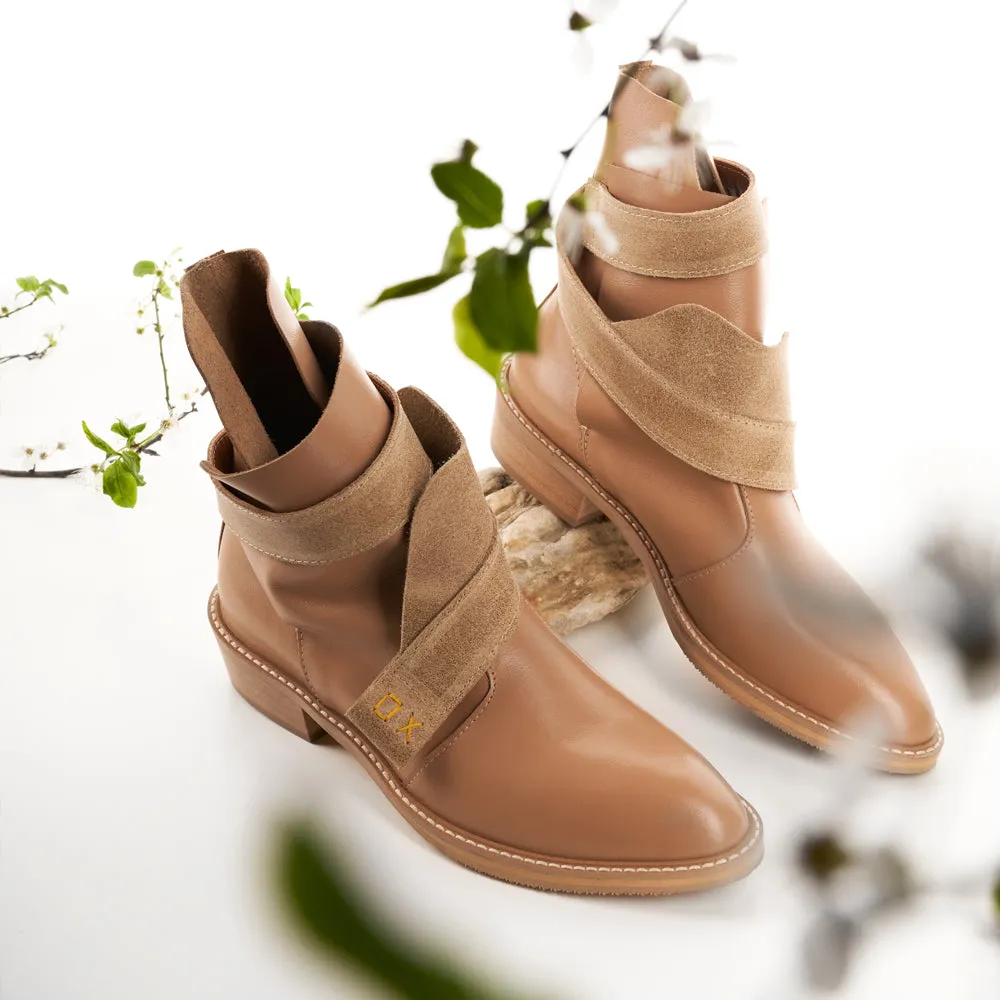 SHR XOXO Paper Game beige leather booties