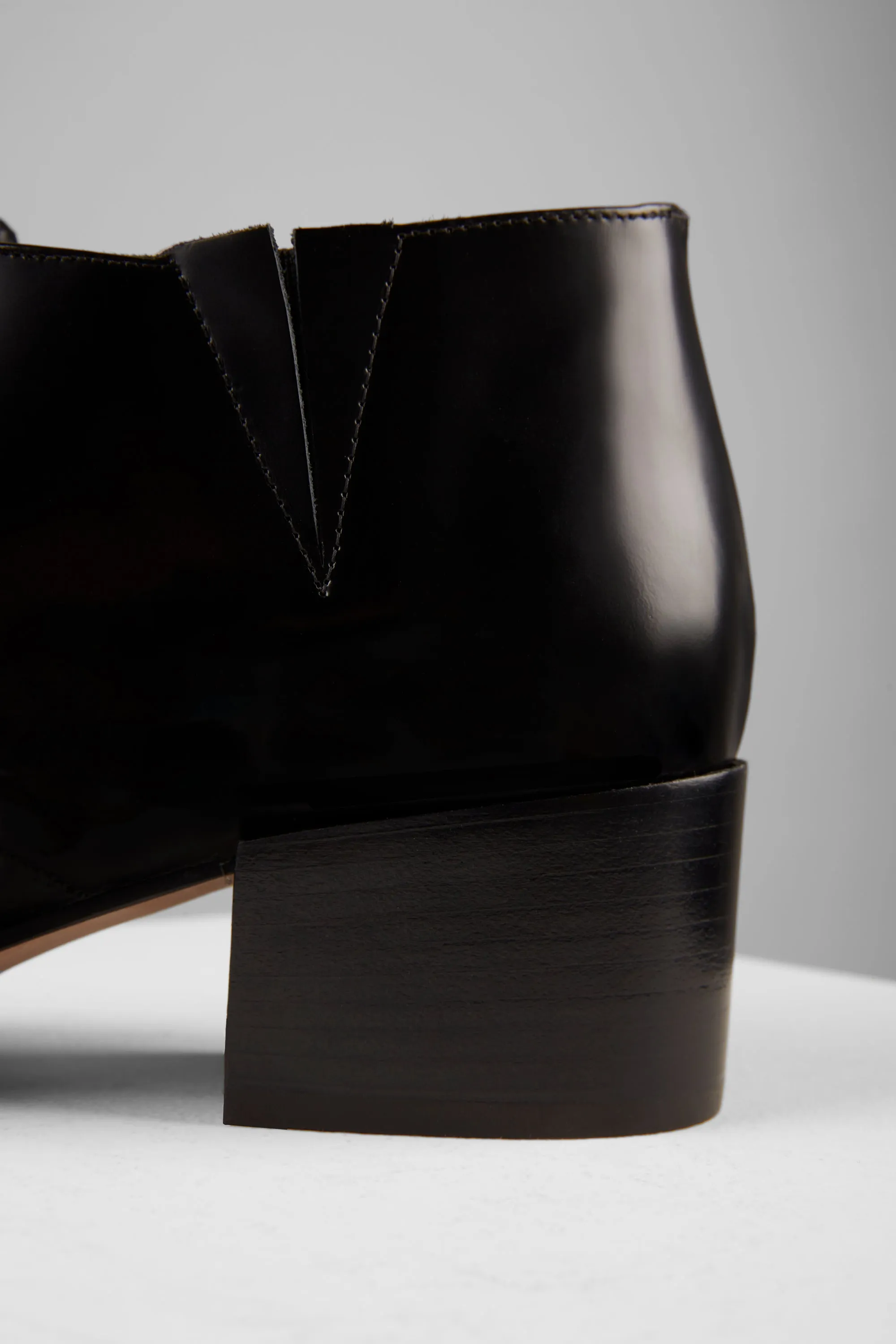 Zoe Bootie in Nero Spazzolato